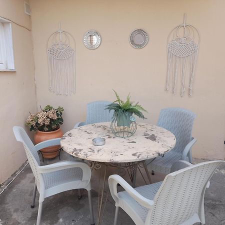 The Garden Apartments Nea Kallikrateia Δωμάτιο φωτογραφία